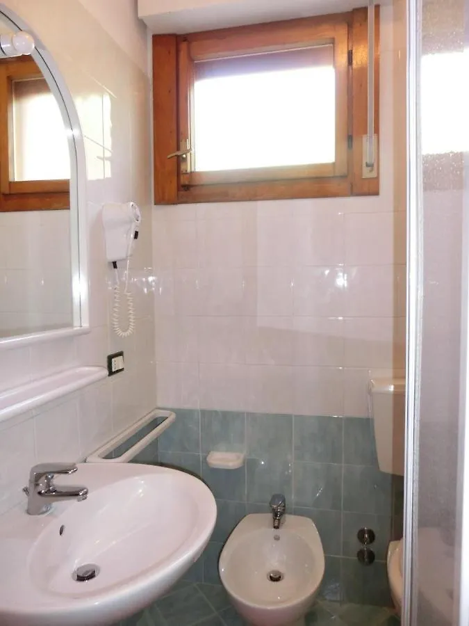 Comfy Seaside Flat Ideal For 4 Guests - Beahost Bibione Italy